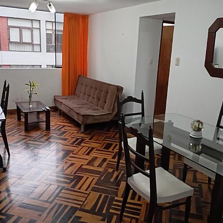Departamento En Miraflores Лима Екстериор снимка