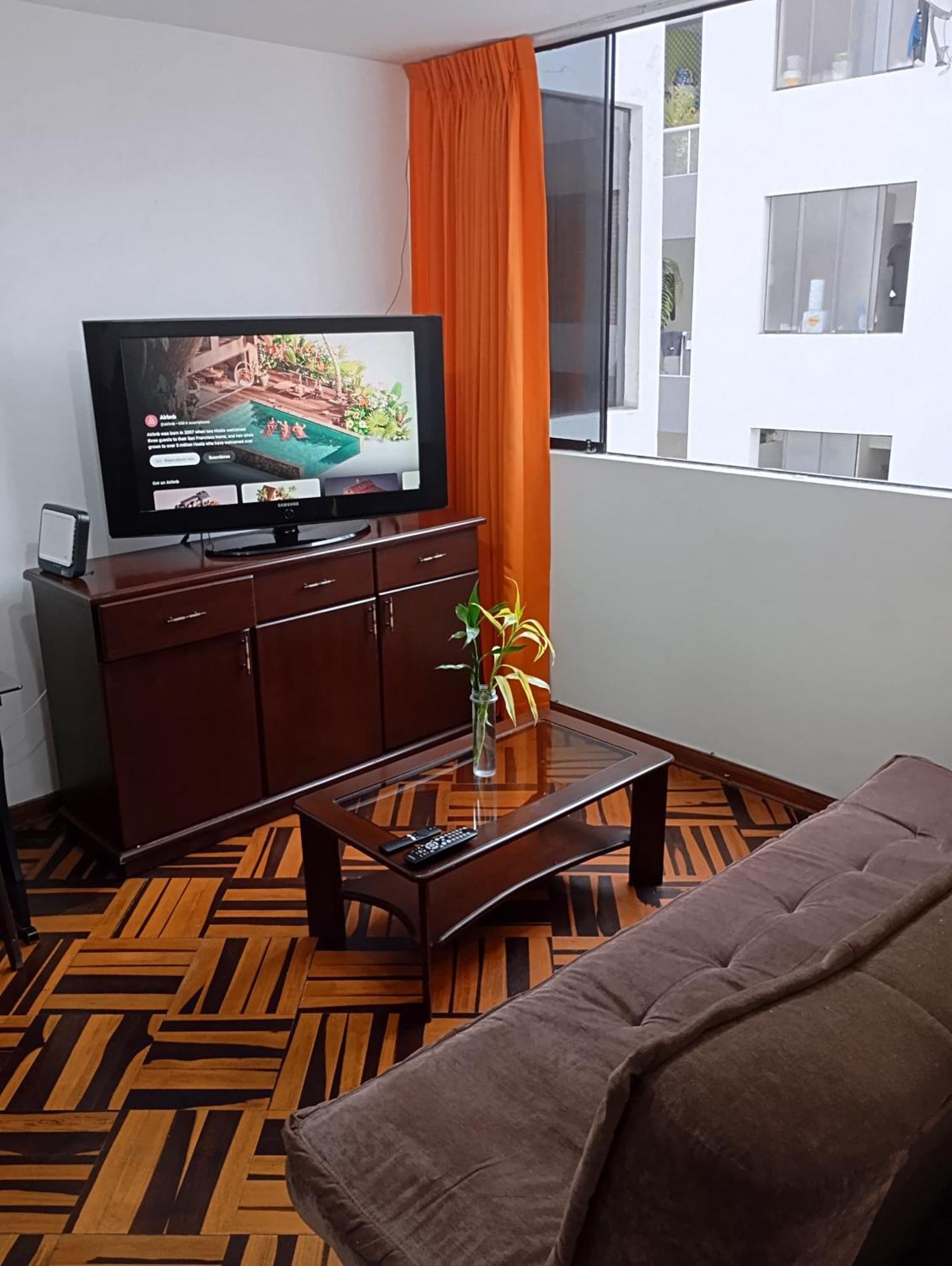 Departamento En Miraflores Лима Екстериор снимка
